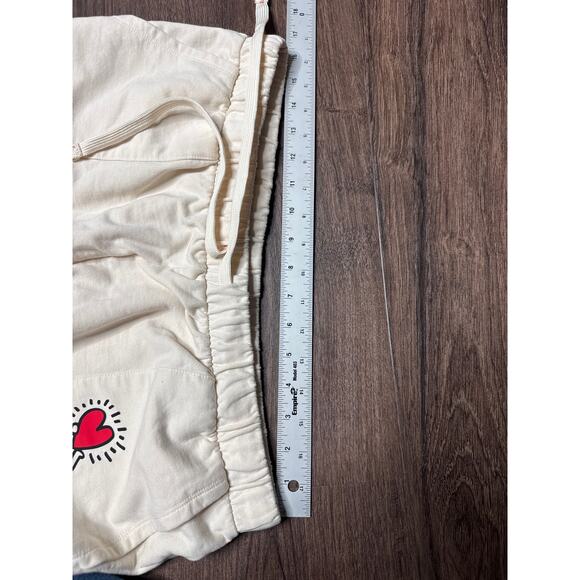 Keith Haring Women’s Large Cream Joggers Heart Graphic Sweatpants - Picture 7 of 8
